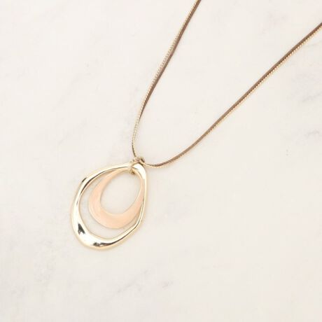 [^ԁF76984090]R[hƃ`F[gݍ킹2AlbNXByfUCzR[hƃ`F[gݍ킹2AlbNXɁAG|ŃJ[ty_ggbv킹ACeBό`I[ofUC̃y_ggbvŁAǂȃX^Cɂ킹₷fUCłBƖ̊֌WɂAۂFČꍇ܂B܂Ap\REX}[gtHȂǂ̊ɂA኱iƉ摜̃J[قȂꍇ܂B