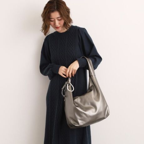 [^ԁF76904088]yfUCz_炩gpAוՂ[łۂ݂̂tȞ|₷g[gobOB烂`[tƃp[̃`[ZbgɂȂĂ܂BJriŎOł܂̂ŃAWy߂܂BTChɃt@Xi[|PbgtĂ̂ŃX}z̎[ɕ֗łBydlzE|PbgFO~1 ~3EA4TCY[Ɩ̊֌WɂAۂFČꍇ܂B܂Ap\REX}[gtHȂǂ̊ɂA኱iƉ摜̃J[قȂꍇ܂By25AWzd:265g(TvTCY)