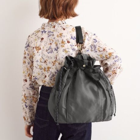 [^ԁF76904086]yfUCzV_[xg̕tւŃbNAV_[obOAg[g3WAYŎg܂B悢_炩ŃJWAɂȂ߂lqɃIXXłB{̂͋ВdlłA{̒|Pbgו̏oɕ֗łBwʃ|Pbg̓L[obOʂ̂ŗsɂ􂵂܂ByfށzHfށydlzE|PbgFO~5 ~2Ɩ̊֌WɂAۂFČꍇ܂B܂Ap\REX}[gtHȂǂ̊ɂA኱iƉ摜̃J[قȂꍇ܂By25AWzd:590g(TvTCY)