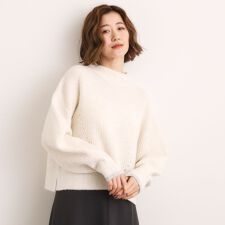 【洗える】ふんわりウール混ボトルネックニット