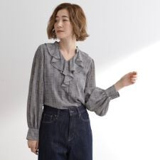 グローブ(grove)の袖プリーツフロントフリルブラウス