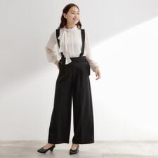サス付きセンタープレスワイドパンツ