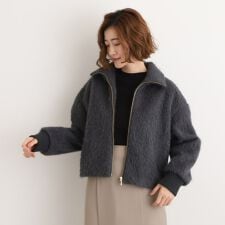 グローブ(grove)のふんわりと包み込む、リュクスなフェイクファーブルゾン