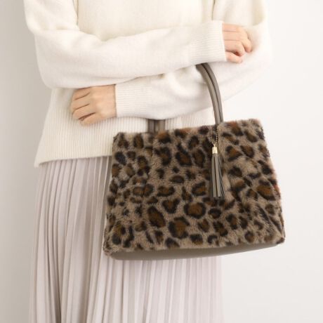 [^ԁF76904502]yfUCz炩GRt@[fނgp^bZ`[tg[gobOBnh̃^bNfUCŊۂ݂̂tH|CgB莝ł|łV_[t2WAYdlłB}Olbgt3wɂȂĂAו̕ʂɂ֗łB}`肨oɕKvȉו͂[ł܂BydlzE|PbgF~3Ɩ̊֌WɂAۂFČꍇ܂B܂Ap\REX}[gtHȂǂ̊ɂA኱iƉ摜̃J[قȂꍇ܂By25AWzd:450g(TvTCY)