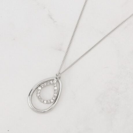 [^ԁF76984113]ƋPrW[OlbNXByfUCz^̃^OƃrW[Ogݍ킹lbNXBrW[̋PX^CO؂₩ɌĂ܂BƖ̊֌WɂAۂFČꍇ܂B܂Ap\REX}[gtHȂǂ̊ɂA኱iƉ摜̃J[قȂꍇ܂B