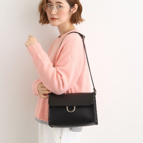 [^ԁF76904096]yfUCzl̃JWAX^Cɂ҂ȃV_[obOBtbvƃTChɎ{ꂽ[XAbv́AXG[hfނŃANZgɂȂAVvȂ݊̂fUCB}`tŌڈȏ̎[͂A500ml̃ybg{gɓ܂BzX}[gtHȂǂ[\łBfC[g͂Aꂢ߂ȃR[fBl[gɂ킹₷ACełBydlzE|PbgFO~1 ~1Ɩ̊֌WɂAۂFČꍇ܂B܂Ap\REX}[gtHȂǂ̊ɂA኱iƉ摜̃J[قȂꍇ܂By25AWzd:320g(TvTCY)