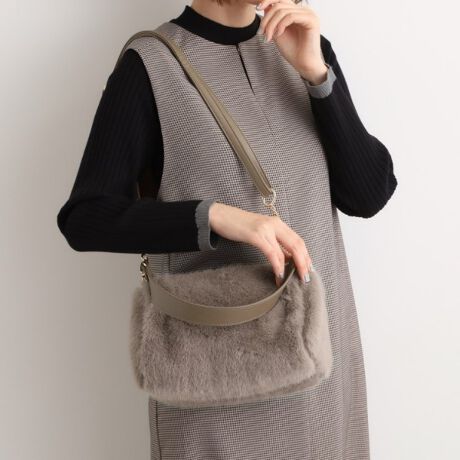 [^ԁF76904505]_炩GRt@[̃XNGAtHV_[obOyfUCzV[gV_[ƃOV_[̕tւy߂fUCłBOV_[́A`F[gŃtF~jȈۂłBV[gV_[́AŃChBɊ|₷A^тɕ֗B}`A500ml̃ybg{gⒷz傫łBydlzE|PbgF~3Ɩ̊֌WɂAۂFČꍇ܂B܂Ap\REX}[gtHȂǂ̊ɂA኱iƉ摜̃J[قȂꍇ܂By25AWzd:290g(TvTCY)