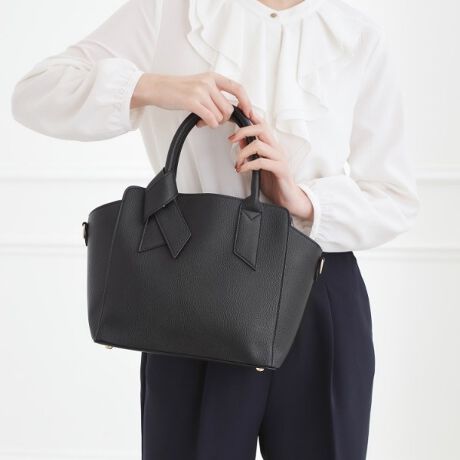 [^ԁF76905012]yfUCznh̃{fUC肰ȂtF~jȃg[gobOBV{̂鍇ŊÂlۂہByʂŃt@Xi[[AO\ȃV_[xgŎ莝|ł2WAYBʋ΂炨o܂ŕL􂷂g[gobOłBydlzE|PbgF~3Ɩ̊֌WɂAۂFČꍇ܂B܂Ap\REX}[gtHȂǂ̊ɂA኱iƉ摜̃J[قȂꍇ܂By25AWzy26SSzd:560g(TvTCY)