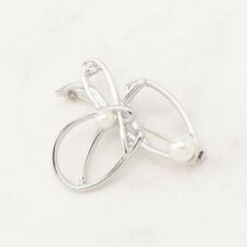 パール調ビジューメタルアートブローチ