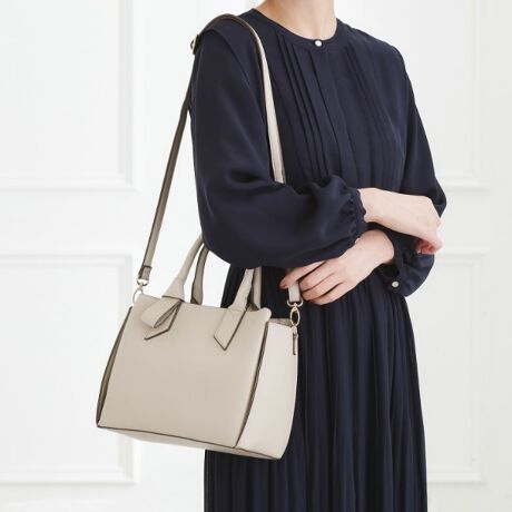 [^ԁF76905002]yfUCznh̃{fUCtF~jŏiȃRpNgTCỸg[gobOłB{̐^񒆂̓t@Xi[t[AO͓₷[3wByʂł}`eʂ܂Bybg{gɎ[\łBV_[t2WAYłBydlzE|PbgF~2Ɩ̊֌WɂAۂFČꍇ܂B܂Ap\REX}[gtHȂǂ̊ɂA኱iƉ摜̃J[قȂꍇ܂By25AWzy26SSzd:460g(TvTCY)