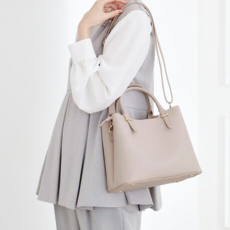 [^ԁF76905011]yfUCztH̃VvfUCg[gBnh̃^o[giȈۂłBRpNgŕGɎ܂TCYȂ炵}`[͂܂B莝łO\ȃV_[XgbvŌ|ł2WAYBLC߂ŃZj[ʋ΂łigł邫ƃg[głB̏i͓{qwďC̐lԍHẘÂĊ悵Ă鏤iłBydlzE|PbgF~2Ɩ̊֌WɂAۂFČꍇ܂B܂Ap\REX}[gtHȂǂ̊ɂA኱iƉ摜̃J[قȂꍇ܂By25AWzy26SSzd:530g(TvTCY)