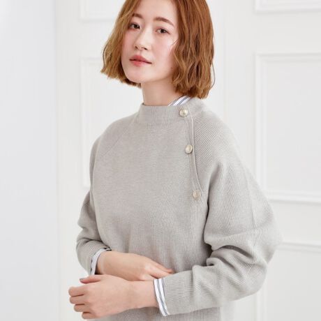 [^ԁF76815004]Vvǉ؂₮AgbhjbgyfUCzɂtANZgɂȂAgbhȃ[hY킹jbgvI[o[Bl҂݂Ȃł͂̉ʊ̓Iȕ\𐶂݁AVvȂ瑶݊̂ꖇłBOX[uŃbNXAiȃVGbg`fUCBuŒ߂Ȃdl̂߁AXJ[gEpc킸킹₷ARȗꂽۂĂ܂BVNȃoCJ[fUCƃx[VbNȖn̓WJłByfށzӂ݂̂鎅gpA_炩DG肪͂̑fށBl҂݂Œ悢݂AgL[vȂy₩ɒoXɎdグ܂BG߂̕ςڂɂ􂷂ASn悢|CgłByX^COzXJ[gɂpcɂ킹₷A񂵗͂̍jbgBVcd˂Đ̂ƁAVvȒɔAȂꂽC[hX^C܂BƂVGbgÃR[fBl[giɂ܂Ƃ߂ĂꒅłBƖ̊֌WɂAۂFČꍇ܂B܂Ap\REX}[gtHȂǂ̊ɂA኱iƉ摜̃J[قȂꍇ܂B