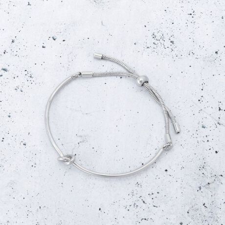 [^ԁF04002329]|Cg^ڍ 悢݊|Cg̃XChuXbgŁAؚŊ炩ȃfUCɃXbƓݏiŏ炵茳oBXCho[𓮂ă`F[D݂̒ɒ߂Ē܂BƖ̊֌WɂAۂFČꍇ܂B܂Ap\REX}[gtHȂǂ̊ɂA኱iƉ摜̃J[قȂꍇ܂B