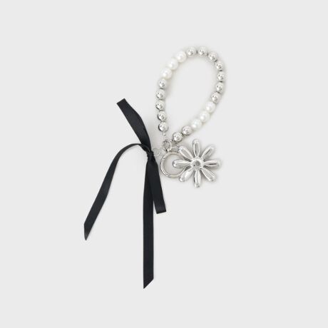 [^ԁF04002332]|Cg^ڍ׃Vo[ƃtFCNp[RrɂȂXgbv`[B傫߂ȃ`[tƒ߂̃{A\[g`[BX}z͂AobNɕtƗlXɊy߂܂IƖ̊֌WɂAۂFČꍇ܂B܂Ap\REX}[gtHȂǂ̊ɂA኱iƉ摜̃J[قȂꍇ܂B