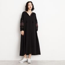 刺繍ワンピース【洗濯機OK】