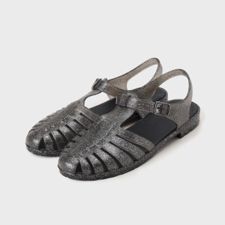 [^ԁF04003200]yfUCz炫炵o[fނgpT_́A؂₩Ŋyۂ^ꑫłBOJfUCIŁAẴX^Cɂ҂̃ACełBI[vȃfUC͒ʋCǂAy₩邽߁Ar[`⃊][gaɍœKłByfށzPVCfނ́AyʂŗSnKB炫炵H{Ă邽߁AɃANZgǉAR[fBl[gɉ؂₩vX܂B܂AꂪȒPȂ̂ŁAgɂSłByȂ|Cgz̃T_́AT}[hXV[gpcƍ킹邱ƂŁAbNXẴJWAX^C܂BVvTVcƂ̃R[fBl[g߂ŁAy₩Ȉۂ^邱Ƃł܂BȂAVvȃr[`obOANZT[킹邱ƂŁAŜ̃R[fBl[g߁AwĂ܂BƖ̊֌WɂAۂFČꍇ܂B܂Ap\REX}[gtHȂǂ̊ɂA኱iƉ摜̃J[قȂꍇ܂Bd:45(24.5cm)Б195g