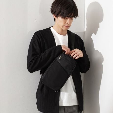 [^ԁF61604107]ّfނ̐؂ւfBX}[gɎؑփ{fBobO|Cg^ڍׁE|GXe~ّ̈fސؑւŁAVvȂ݊̂fUCBl̃JWAX^CɃtBbgBEX}[gɎ悢TCYŁAgyɏoɂ҂B̂ɃtBbgX݌vŎg₷Bfށ^@\Eyďvȃ|GXefނCɎgpBANeBuȓɂ҂̈₷BEANZgɎgꂽ炪AJWAȂîۂvXBydlzE|PbgF~1 O~2Ɩ̊֌WɂAۂFČꍇ܂B܂Ap\REX}[gtHȂǂ̊ɂA኱iƉ摜̃J[قȂꍇ܂Bd:290g