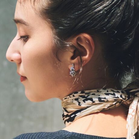 [^ԁF04004307]ȗXW܂ĐݏoRpNg؂₩ȃfUC̃ANZT[łBׂȃfBe[󂯂ăLƋPAVvȑɂ肰ȂiƃANZgvXAl̐ꂽX^Cɂ҂̃ANZT[ƂāALV[Ŋ􂵂܂sAXƃCOIׂWJłBƖ̊֌WɂAۂFČꍇ܂B܂Ap\REX}[gtHȂǂ̊ɂA኱iƉ摜̃J[قȂꍇ܂B