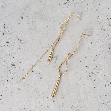 [^ԁF04004306]EŒƃfUCقȂAVg[ȃfUCŌƗVѐS𗼗l̃ANZT[łBΏ̃fUCA邾ŃIVxAbvAVvȑɂIȃANZg܂Bl̃VvX^CAꂽR[fBl[g܂ŕLgiłBsAXƃCO2^Cv܂BƖ̊֌WɂAۂFČꍇ܂B܂Ap\REX}[gtHȂǂ̊ɂA኱iƉ摜̃J[قȂꍇ܂B