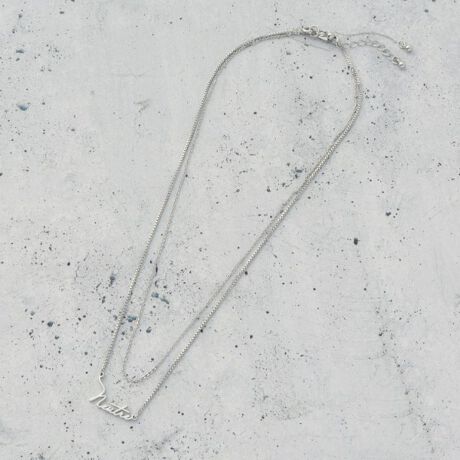 [^ԁF04004316]ꂽ^Õ̗`[ꂽVvȂANZT[łB~j}ȃtHɁAƂ̊̃`[ۗAt`VbNȕ͋CƏiȋPo܂Bneutrek[gijTreflegtiN[o[jƂӖƖ̊֌WɂAۂFČꍇ܂B܂Ap\REX}[gtHȂǂ̊ɂA኱iƉ摜̃J[قȂꍇ܂B