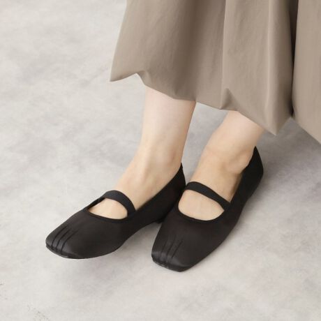 [^ԁF04004202]yfUCzTefނgpXNGAgD̃oGV[ÝAꂽVvȈۂ͂łBXgbv̓SdlŁAւ̃tBbgǂAyXBtbgȗSnŁANVbNȖnfUCƃgh̃qEA2ނ̃oG[VœWJĂ܂By@\pz_炩ȃTefނɐSn悭tBbgAXNGAgDɂ郂_ȈۂĂ܂BSXgbvɂ蒅EX[YȂ߁AKɉ߂tbgV[YƂāAigɍœKłByȂ|CgzlXȃX^CƒaVvȃfUCŁApcX^C͂AXJ[g⃏s[XƂ킹₷ACełBNnŃVbNɂ܂Ƃ߂悵AqEŃANZgJWAȃR[fBl[gy߂܂BƖ̊֌WɂAۂFČꍇ܂B܂Ap\REX}[gtHȂǂ̊ɂA኱iƉ摜̃J[قȂꍇ܂Bd:45(24.5cm)Б175g