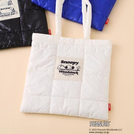 [^ԁF04004116]yfUCzyʂł₷VvȃLgg[gobNɂ́APeanuts̒Ԃ̃l[Ă܂BA4ۂ[ł傫ŁAۂۂוeʃobOłBydlzE|PbgF~1EA4t@C[Ɩ̊֌WɂAۂFČꍇ܂B܂Ap\REX}[gtHȂǂ̊ɂA኱iƉ摜̃J[قȂꍇ܂Bd:155g