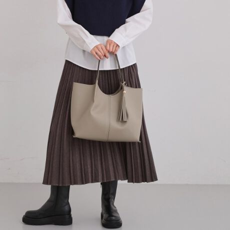 [^ԁF04005100]yfUCzeʂȂyʂŁA炩fނgpg[gBAGłBۂɑ̂ɉătBbgA肵Ď^ׂ̂ŁAǂȃV[ł劈B^bZt̃fBe[AANZgƂȂAJWAłȂꂽۂvX܂ByȂ|Cgzig͂Adg₨oɂ֗ȃobOƂāAR[fBl[g̃ANZgɂȂ܂BVvȃfUCŕLX^Cɍ킹₷A@\ƃfUC̃oXꂽACełBydlzE|PbgF~1EA4t@C[Ɩ̊֌WɂAۂFČꍇ܂B܂Ap\REX}[gtHȂǂ̊ɂA኱iƉ摜̃J[قȂꍇ܂Bd:505g