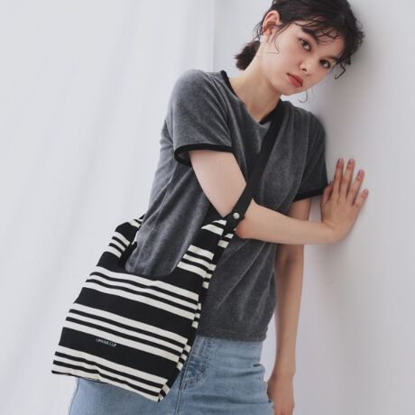 [^ԁFC7112051]V[Y[h߂ĂI2WAYdlI}`{[_[nhobOE}`J[ڂ_炩ȕ̃|GXefނgpEVvȃfUCőfނ̌obOEO\ȃV_[Xgbvt2WAYdlyfUCz}`J[ƃ{[_[ڂA|GXefނgpRpNgȃnhobOBfނ̉؂₩AVvȃnhobOfUCɎdグ܂BAWŁA̎ʏ̎ƁAЕ̎Е̎Ɋ|ănh̎2ʂ̎\łBɁAO\ȃV_[XgbvtŁAV_[obOƂĂgp\2WAYdlȂ̂|CgBŃX^CÕANZgɂȂLb`[ȃACełAVvȃVGbgȂ̂ŃTuobOƂĂg₷߂łBydlzE|PbgF~1Ɩ̊֌WɂAۂFČꍇ܂B܂Ap\REX}[gtHȂǂ̊ɂA኱iƉ摜̃J[قȂꍇ܂Bd:160g