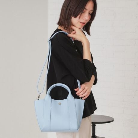 [^ԁFC7112048]ON^OFFǂɂΉ\I2WAYdl~hTCY̍g[gobOE悢n̂X[XfނgpEʋ΂ɂʊwvCx[gɂΉ\Ȃꂢ߃VvfUCE~hTCY500mlybg{g薳܂܂EJ̓}OlbgtŁAƎo₷EO|PbgtłƎô̎[ɕ֗ yfUCzʋΒʊwłȂAvCx[g̃X^COɂ킹₷XbLfUC̃g[gobOBiȈۂ̍fނgpA悢nō̂|CgłBڈȏɎ[͂A500mlybg{g܂܂B}`L̂ŉוSłBJ́A}Olbgtłƕo₷dlŁAO\ȃV_[Xgbvt2WAYdlȂ̂|CgłBV_[͒\ŁAɊ|ۂɃSAtBbgĎĂ邷ƂfUCɎdグ܂BOwʂɂ̓X}[gtHȂǂ̂Ǝô̎[ɕ֗ȃ|PbgtłB|Pbg聡|\2WAYydlzE|PbgFO~1Ɩ̊֌WɂAۂFČꍇ܂B܂Ap\REX}[gtHȂǂ̊ɂA኱iƉ摜̃J[قȂꍇ܂Bd:360g