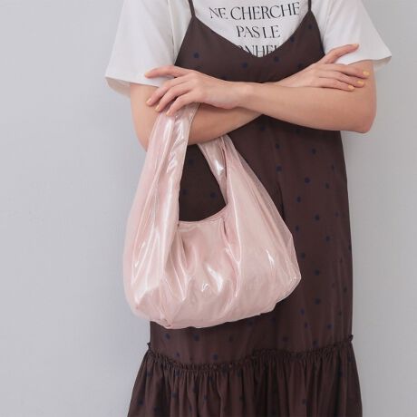 [^ԁFC7112079]`[fނƃ^bNfނ̃C[hVNȃnhV_[obOE\̓`[fނgpE{́injɂ̓`[ƓnF̃^bNJ[ZNgElł₷iȃJ[oG[VE500mlybg{g܂[́E|Pbgtōׂȉו̎dɕ֗łByfUCzgh̃`[fނƃ^bNfނC[hV_[obOB\Ƀ`[fނgpA{̂ɂ̓`[ƓnF̃^bNJ[ZNgĂ̂ŁAȂ݂ǂA莝₷fUCɎdグĂ܂Bl̕ł₷iȃJ[WJłB500mlybg{g܂TCYłB|PbgtĂ̂ŁAׂȉו̎dɂ֗Ȃ̂|CgłBydlzE|PbgF~1Ɩ̊֌WɂAۂFČꍇ܂B܂Ap\REX}[gtHȂǂ̊ɂA኱iƉ摜̃J[قȂꍇ܂Bd:125g