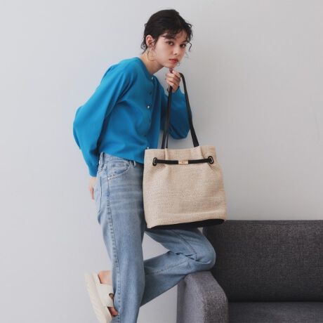 [^ԁFC7112058]tẴ[h߂Ăiꂢ߃g[gobOEّfނgݍ킹邱ƂŐȂꂢ߂ȈہEtg̃xgfUCiō܂Eg[gobOfUCŃ}`tȂ̂Ŏ[͂܂E500mlybg{gl܂TCYE|Pbgtŏ̎[ɕ֗yfUCz{͎̂GނgpA蕔ȂǕIɍfނgpĂ܂Bّfނ𕔕Iɑgݍ킹ďtĂ炵ȈۂȂC߂ȈۂL[vACełB}`tȂ̂ŁAڈȏɎ[͂܂B500mlybg{g܂TCYŁA|Pbgtŏ̎[ɕ֗Ȃ̂|CgłBiȈۂ̃ACeȂ̂ŁAJWAX^COłȂꂢ߃X^COɂ킹₷tĂɂ߂̃obOłBydlzE|PbgF~2 O~1Ɩ̊֌WɂAۂFČꍇ܂B܂Ap\REX}[gtHȂǂ̊ɂA኱iƉ摜̃J[قȂꍇ܂Bd:360g