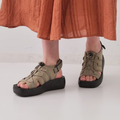 [^ԁFC7123002]gh̃{[\[ꂽ芴̂X|[eBT_Eb̓̓W[WfގgpőǍDEXshōb̍̒\ŃtBbgUPEƕ̖ʃt@Xi[ŃTCY\E芴X^CUPČ{[\[EigɂsȂǂɂ߁yfUCzSn̗ǂɂX|[eBȈۂ̃{[\[T_Bb̓W[WfނŐ؂ւ邱ƂŁAǂĂ܂Bgh̃{[\[͌dlň芴ÂőX^CUPʂ܂Bb̃Xsh₩ƕ̖ʃt@Xi[ōׂȃTCY\łgɂtBbgTCYɒ\BtĂ̌y₩ȕɂ́AɏdSĂ邱ƂŃX^COŜ̃oX₷Ȃ̂ł߂łB܂AC킹邱ƂŏH܂ŗĂACełBƖ̊֌WɂAۂFČꍇ܂B܂Ap\REX}[gtHȂǂ̊ɂA኱iƉ摜̃J[قȂꍇ܂Bd:03(24.0~24.5cm)Б330g