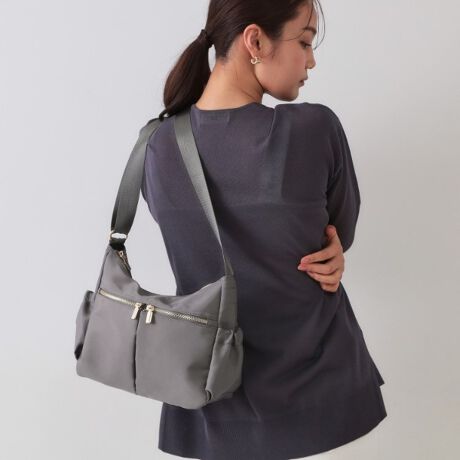 [^ԁFC7114008]fC[gɊIH{2WAYdľyʃ~hTCYV_[obOyfUCzEigɕ֗ȃ~hTCỸVvȃV_[obOE}`tŌڈȏɎ[͂܂BE{̂́AfC[gɊAH{|GXefނgpĂ܂BEV_[Xgbv͏iȌ̂De[vfނgpA\Ȃ̂|CgłBE{̊OẽMU[|PbǵA500mlybg{g܂ݎPȂǂ̎[ɂ߂łBE|Pbgɑ̂ŁAוd₷̎[ɕ֗łB|PbgF9iAO|PbgF4AOt@Xi[|PbgF2A|PbgF2At@Xi[|PbgF1jyHzE̐íA\ʂɂ͂₷\Ă܂BShł͂܂BD琅Z邱Ƃ܂B̌ʂ͉ivIȂ̂ł͂܂BydlzE|PbgF~3 O~6Ɩ̊֌WɂAۂFČꍇ܂B܂Ap\REX}[gtHȂǂ̊ɂA኱iƉ摜̃J[قȂꍇ܂Bd:310g