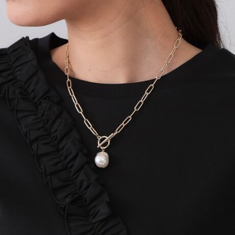 [^ԁFC7134120]傫߂̃tFCNp[ƃ`F[|킹}elbNXyfUCzꂽ͋Co`F[ƃtFCNp[▭ɑgݍ킳AsIȈۂĂ܂BVvȂ݊̂fUCŁAJWAtH[}܂ŕLV[ŊByȂ|CgzVvȃgbvXɃlbNXɂR[fBl[g߁B̗͂̔X^CAfGɉoĂ܂BƖ̊֌WɂAۂFČꍇ܂B܂Ap\REX}[gtHȂǂ̊ɂA኱iƉ摜̃J[قȂꍇ܂B