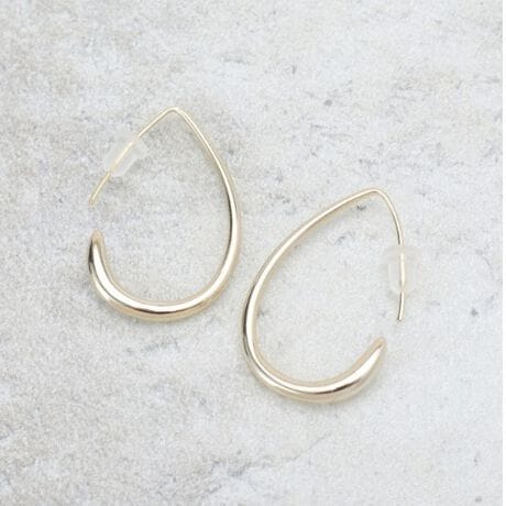 [^ԁFC7134521]^̃^t[v̓jAX̂fUCyfUCz^̃^t[vIȂ̃sAX́A悢傫ŎɌy₩Ȉۂ^܂BVvłȂꂽfUCAJWAtH[}܂ŕLR[fBl[gɃ}b`܂ByȂ|CgzVvȃjbguEXɍ킹āAsAXX^C̃ANZgɂ̂|CgB^̃VGbgDāARɃGKgoBig炨ȃV[܂ŕL􂷂iłBVR^CṽLb`łƖ̊֌WɂAۂFČꍇ܂B܂Ap\REX}[gtHȂǂ̊ɂA኱iƉ摜̃J[قȂꍇ܂B