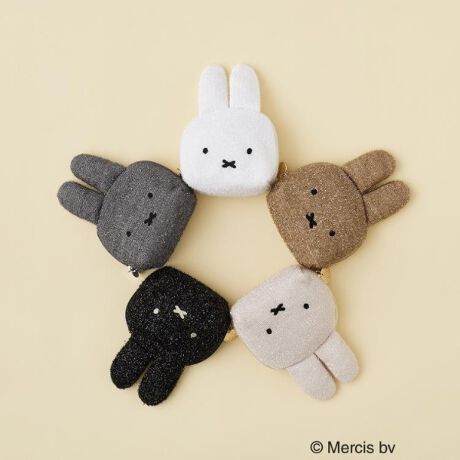 [^ԁFC7194011]miffy ~ OPAQUE.CLIP ̃R{[VACe2025NẴR{́A~btB[a70NjXyVȃCibvIlC̃h[`[́A~btB[oB肰ȂhJ{ꂽLbvTVcȂǁAfC[ɎgăObYĂ܂Bly߂R{ACeƊyĂ߂܂傤IyfUCz~btB[̂𗧑̓Iɕ\tFCX^|[`BLLtBfނgpĂA؂₩Ȉۂ̃|[`łBt@Xi[JŁAɂ70NLOIWi`[tB̓MU[|PbgtŁÂׂ̎dɕ֗łB806J[A807J[ECTCgƈꕔX܌J[łBfނŁA}VFobOiC71-94012jƃ~jV_[obOiC71-94013j肪܂B~btB[a70NLOfUC̉Dƃl[tĂ܂By~btB[z1955Nɐ܂ꂽ~btB[͏Ȃ̏̎qBI_̊G{ƃfBbNEu[i񂪕`G{̎lłBydlzE|PbgF~1Ɩ̊֌WɂAۂFČꍇ܂B܂Ap\REX}[gtHȂǂ̊ɂA኱iƉ摜̃J[قȂꍇ܂B