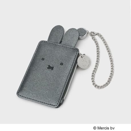 [^ԁFC7194015]miffy ~ OPAQUE.CLIP ̃R{[VACe2025NẴR{́A~btB[a70NjXyVȃCibvIlC̃h[`[́A~btB[oB肰ȂhJ{ꂽLbvTVcȂǁAfC[ɎgăObYĂ܂Bly߂R{ACeƊyĂ߂܂傤IyfUCz~btB[̂ڂpXP[XB悭̂iȍfނgpĂ܂BJjJtĂ̂ŁAobOɃ`[ƂĎt^O\łBICJ[hЈ؂ȂǃJ[hނ[\ŁANAȂ̂ŃgJP[XƂĂg܂B܂AobO`[ƂĎtĎgpł邽߁A̐Szy֗ACełBLk[Ă̂ŁAobOɂ܂܉Dʂ̂|CgłBt@Xi[̈ɂ́A70NLOIWi`[tBfނŁAO܂̍ziC71-94016j肪܂B~btB[a70NLOfUC̉DtĂ܂By~btB[z1955Nɐ܂ꂽ~btB[͏Ȃ̏̎qBI_̊G{ƃfBbNEu[i񂪕`G{̎lłBydlzE|PbgFt@Xi[|Pbg~1 J[h|Pbg~1Ɩ̊֌WɂAۂFČꍇ܂B܂Ap\REX}[gtHȂǂ̊ɂA኱iƉ摜̃J[قȂꍇ܂B