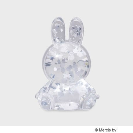 [^ԁFC7194018]miffy ~ OPAQUE.CLIP ̃R{[VACe2025NẴR{́A~btB[a70NjXyVȃCibvIlC̃h[`[́A~btB[oB肰ȂhJ{ꂽLbvTVcȂǁAfC[ɎgăObYĂ܂Bly߂R{ACeƊyĂ߂܂傤IyfUCz~btB[̌`zÕX}zObvB{̂oƃX}[gtH₷ȂAw|ĂgAgpȂ͏ŃRpNgɂł܂BNAx[XȂ̂ŁAX}zX}zJo[̃J[I΂Ɏĝ|CgłB{i͔SV[ɂŒ肵܂B@̗Sɖĥł͂܂B̃X}zJo[ւ̑XX܂By~btB[z1955Nɐ܂ꂽ~btB[͏Ȃ̏̎qBI_̊G{ƃfBbNEu[i񂪕`G{̎lłBƖ̊֌WɂAۂFČꍇ܂B܂Ap\REX}[gtHȂǂ̊ɂA኱iƉ摜̃J[قȂꍇ܂B