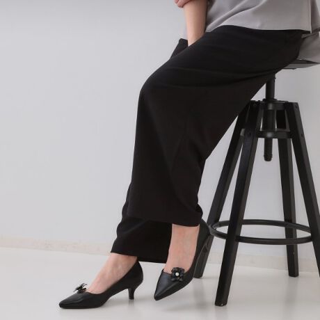 [^ԁFC7124004]t[Nbvt2WAYdlIVGbgLCȃx[VbN|CebhgDpvXByfUCzEƂ|CebhgD̃pvXBE߂ɂA炵oĂ܂BEO\ȃt[Nbvt2WAYdlE5cm̃q[ɏ_炩ȃS\[ƍ킹邱ƂŁAɂӂƂSnBE~hq[ŃfC[[XƂĂ₷Aꂽl̃tF~jȃX^COy݂܂ByfށzEN[Ȉۂ̂鍇vgpBEAbp[ɂ_炩ȃW[WŐ؂ւAC\[ŜɒᔽNbVgpĂ܂BEC\[̂ܐɂ͍RۖhLH{W[WŐ؂ւāAĂSȋ@\t܂BE\bNX킹ŃX^COɕωAI[V[YOɏd󂢂邨߂̈ꑫłBEx[VbNȃubNEx[W2FWJB̐îܐ敔ɂ́ARۖhLH{fށioNeVbgjgpĂ܂B̌ʂ͉ivIł͂܂BƖ̊֌WɂAۂFČꍇ܂B܂Ap\REX}[gtHȂǂ̊ɂA኱iƉ摜̃J[قȂꍇ܂Bd:03(24.0~24.5cm)Б205g