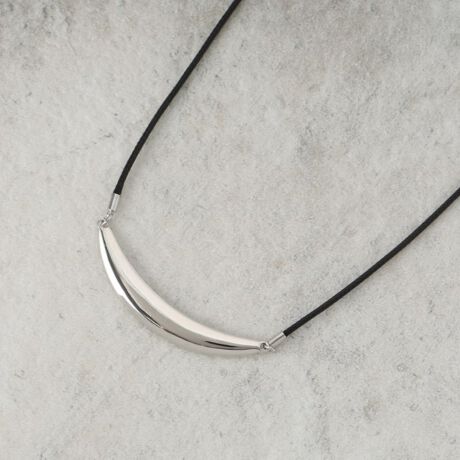 [^ԁFC7134138]yfUCzO`[tIȃfUCŁAbNX͋CƃGKg˔Ă܂BVvȃR[hƑgݍ킳邱ƂŁAsIꂽۂ^ACełByȂ|CgzVvȃgbvXɍ킹邱ƂŁA񌳂ɃANZgvXAJWAX^CiƈĂ܂B܂ÃlbNXƂ̏d˕t₷AlȃR[fBl[gy߂iłBƖ̊֌WɂAۂFČꍇ܂B܂Ap\REX}[gtHȂǂ̊ɂA኱iƉ摜̃J[قȂꍇ܂B