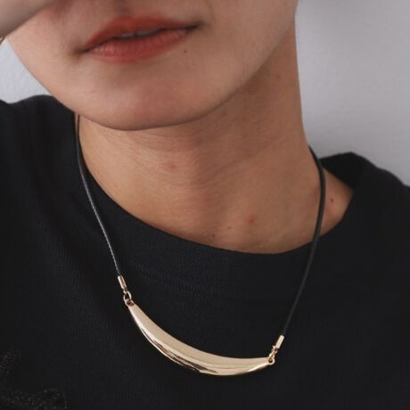 [^ԁFC7134138]yfUCzO`[tIȃfUCŁAbNX͋CƃGKg˔Ă܂BVvȃR[hƑgݍ킳邱ƂŁAsIꂽۂ^ACełByȂ|CgzVvȃgbvXɍ킹邱ƂŁA񌳂ɃANZgvXAJWAX^CiƈĂ܂B܂ÃlbNXƂ̏d˕t₷AlȃR[fBl[gy߂iłBƖ̊֌WɂAۂFČꍇ܂B܂Ap\REX}[gtHȂǂ̊ɂA኱iƉ摜̃J[قȂꍇ܂B