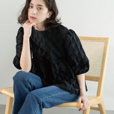 ふくれジャカードペプラムブラウス【洗濯機洗い可】