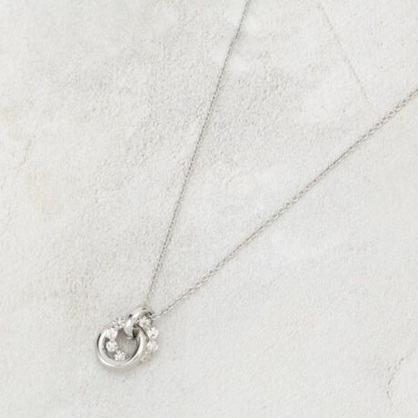 [^ԁFC7134109]yfUCzErW[Ɛꂽ^▭ɑgݍ킳XChlbNXBVvȃC̒ɉ؂₩߂ĂAǂȃX^CɂnރACełB\ȃfUCɂAD݂̒ɃtBbg܂ByȂ|CgzEfC[̃JWAX^C͂AItBX̃rWlXV[ʂȃCxgɂDBVvȃgbvXhX̏ɂƍ킹邱ƂŁAꂽl̃bN܂Bd˕tyނƂŁAghôIXXłBƖ̊֌WɂAۂFČꍇ܂B܂Ap\REX}[gtHȂǂ̊ɂA኱iƉ摜̃J[قȂꍇ܂B