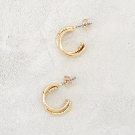 [^ԁFC7134507]yfUCzEVvłȂꂽۂ^郁^2AsAXB2̈قȂ郊OdȂ荇fUCAɓƖvXBj[NłȂAǂȃX^Cɂ킹₷iłByȂ|CgzEJWAȃuEXTVcɑgݍ킹邱ƂŁAVvȂX^CbVȈۂoBɁAtH[}ȑɂ}b`A؂₩YANZgƂĊ􂵂܂Bd˕tɂghX^COy߂Ag̗ǂACełBƖ̊֌WɂAۂFČꍇ܂B܂Ap\REX}[gtHȂǂ̊ɂA኱iƉ摜̃J[قȂꍇ܂B