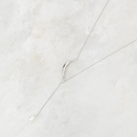 [^ԁFC7134110]yfUCzEƓȌ`̃jAXo[ƏiȃtFCNp[aꂽfUCBXCh̒\ŁAD݂̒Ɏ݂ɃtBbgA񌳂ɌIȃANZg^܂ByȂ|CgzEVvȂsVcuEXɍ킹邱ƂŁAjAX̂X^COBfjX^C⃏s[X̃ANZgƂĂ}b`ÃR[fBl[gw؂₩ɉo܂Bd˕t邱ƂŁAgh߂X^CyނƂ\łBƖ̊֌WɂAۂFČꍇ܂B܂Ap\REX}[gtHȂǂ̊ɂA኱iƉ摜̃J[قȂꍇ܂B