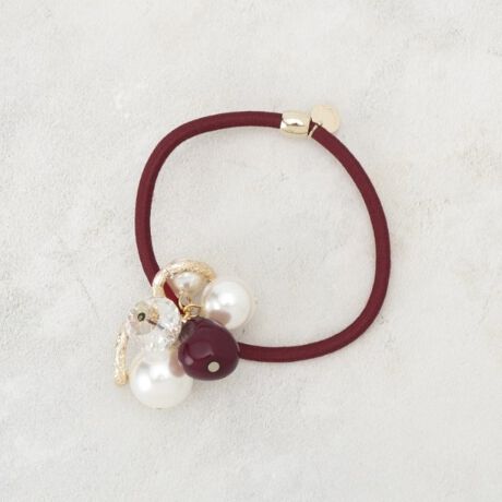 [^ԁFC7134901]yfUCzE؂₩ȃVVƗhfUC̃|j[wASB܂Ƃ߂邾łȂAANZT[̂悤Ɏŗh߂X^CAVѐSƃtF~jȈۂvX܂BVvȔ^AňCɉ؂₩Ɏdオ܂ByȂ|CgzEJWATVcfjX^Cɍ킹ĂAigĂwAX^CɓʂȃANZgǉł܂B܂AItBXJWAhXɂ}b`AF̎ACeBVVh鑕炵āAf[gʂȏʂɂœKłBƖ̊֌WɂAۂFČꍇ܂B܂Ap\REX}[gtHȂǂ̊ɂA኱iƉ摜̃J[قȂꍇ܂B