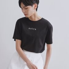 メタリック刺繍ロゴTシャツ【接触冷感／洗濯機洗い可】
