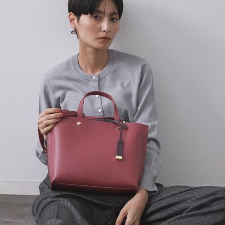 [^ԁFC7114028]lC̖iobOɐVFoI2WAYdlIoCJ[|Cg̃~hTCYg[gobOEƂ\ʊ̍fނgpEʋ΂ɂʊwɂΉ\Ȃꂢ߃VvfUCE{̃TCh̔zFfUCVNȈہEO\ȃOV_[t2WAYdlEOV_[͎₷ɒ߂\E500mlybg{gcɂɂ[́E|PbgAו̎dɕ֗  |PbgF4iA|PbgF2jyJ[WJz`R[O[ x CgO[i514jubN x Jx[Wi519j_[NuE x Ki544jx[W x Cgx[Wi552jx[sN x Ci574jX[Nu[ x Cgu[i892j892J[͈ꕔX܂ECJ[łByfUCzʋΒʊw̃LC߃X^COɍ킹₷XbLfUC̃~hTCYg[gobOBn̔zFg|CgŁAꂢ߂ȈۂɎdグ܂B{̑OɕtĂO|PbǵAgѓdbJ[hP[X͂߂Ƃ̎[ɕ֗ŁA{̒̃t@Xi[ɂ500mlTCỸybg{g[\Ȃ̂|CgłBO\ȃOV_[t2WAYdlȂ̂ŁApr⃉CtX^Cɍ킹Ďg\łBʋΑΉ500mlybg{g[\|Pbg聡V_[Xgbvt2WAYdlƖ̊֌WɂAۂFČꍇ܂B܂Ap\REX}[gtHȂǂ̊ɂA኱iƉ摜̃J[قȂꍇ܂Bd:460g