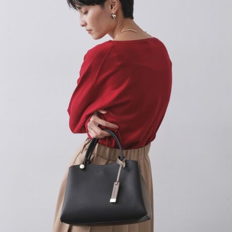 [^ԁFC7114043]lC̖iobO𗎂g[̃J[ŃAbvf[g2WAYdlIoCJ[VNȃ{XgobOEƂ\ʊ̍fނgpEʋ΂ɂʊwɂΉ\Ȃꂢ߃VvfUCE{̃TCh̔zFfUCVNȈہEO\ȃOV_[t2WAYdlEOV_[͎₷ɒ߂\E500mlybg{g[́E|PbgAו̎dɕ֗  |PbgF4iA|PbgF2jyJ[WJz`R[O[ x CgO[i514jubN x Jx[Wi519j_[NuE x Ki544jx[W x Cgx[Wi552jx[sN x Ci574jX[Nu[ x Cgu[i892j892J[͈ꕔX܂ECJ[łByfUCzʋΒʊw̃LC߃X^COɍ킹₷XbLfUC̃~hTCỸ{XgobOBn̔zFg|CgŁAg₷X^COɍ킹₷Fgݍ킹ďiȈۂɎdグ܂B{̑OɕtĂO|PbǵAgѓdbJ[hP[X͂߂Ƃ̎[ɕ֗ŁA{̒̃t@Xi[ɂ500mlTCỸybg{g[\Ȃ̂|CgłBO\ȃOV_[t2WAYdlȂ̂ŁApr⃉CtX^Cɍ킹Ďg\łB500mlybg{g[\|Pbg聡V_[Xgbvt2WAYdl|\ȂȂߊ|\Ɩ̊֌WɂAۂFČꍇ܂B܂Ap\REX}[gtHȂǂ̊ɂA኱iƉ摜̃J[قȂꍇ܂Bd:335g