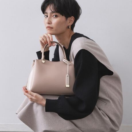 [^ԁFC7114043]lC̖iobO𗎂g[̃J[ŃAbvf[g2WAYdlIoCJ[VNȃ{XgobOEƂ\ʊ̍fނgpEʋ΂ɂʊwɂΉ\Ȃꂢ߃VvfUCE{̃TCh̔zFfUCVNȈہEO\ȃOV_[t2WAYdlEOV_[͎₷ɒ߂\E500mlybg{g[́E|PbgAו̎dɕ֗  |PbgF4iA|PbgF2jyJ[WJz`R[O[ x CgO[i514jubN x Jx[Wi519j_[NuE x Ki544jx[W x Cgx[Wi552jx[sN x Ci574jX[Nu[ x Cgu[i892j892J[͈ꕔX܂ECJ[łByfUCzʋΒʊw̃LC߃X^COɍ킹₷XbLfUC̃~hTCỸ{XgobOBn̔zFg|CgŁAg₷X^COɍ킹₷Fgݍ킹ďiȈۂɎdグ܂B{̑OɕtĂO|PbǵAgѓdbJ[hP[X͂߂Ƃ̎[ɕ֗ŁA{̒̃t@Xi[ɂ500mlTCỸybg{g[\Ȃ̂|CgłBO\ȃOV_[t2WAYdlȂ̂ŁApr⃉CtX^Cɍ킹Ďg\łB500mlybg{g[\|Pbg聡V_[Xgbvt2WAYdl|\ȂȂߊ|\Ɩ̊֌WɂAۂFČꍇ܂B܂Ap\REX}[gtHȂǂ̊ɂA኱iƉ摜̃J[قȂꍇ܂Bd:335g